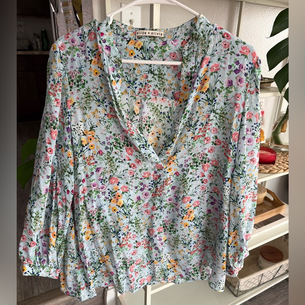 Alice + Olivia Sheila Floral Print Blouse 100% silk